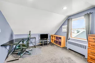 386 33rd St, Lindenhurst, NY 11757 - Photo 10