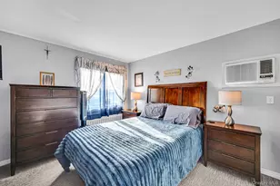 386 33rd St, Lindenhurst, NY 11757 - Photo 8