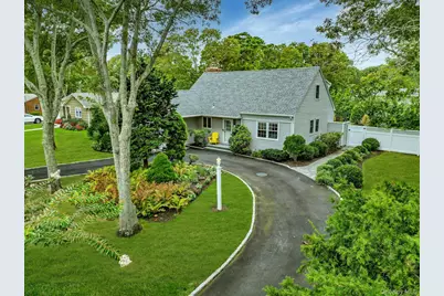 17 Lovell Road, Hampton Bays, NY 11946 - Photo 2