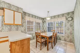 11 Gazebo Ln, Holtsville, NY 11742 - Photo 8