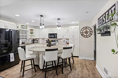 45 Jackson Street, East Islip, NY 11730 - Photo 6