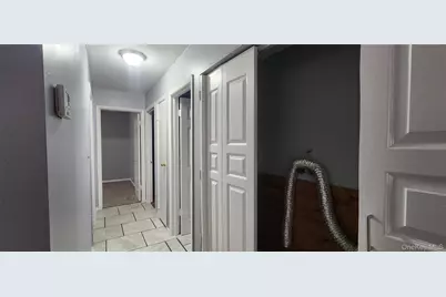 12 Hart Place, Mastic, NY 11950 - Photo 4