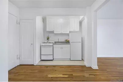 99-63 66 Ave #F7, Rego Park, NY 11374 - Photo 6