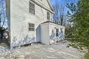 17 Tatterson St, Roslyn, NY 11576 - Photo 6