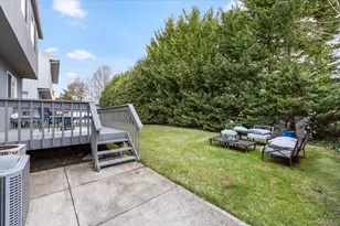 47 Berkshire Rd, Great Neck, NY 11023 - Photo 34