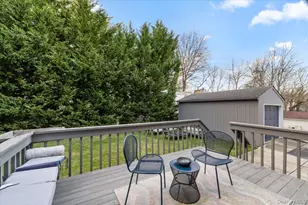 47 Berkshire Rd, Great Neck, NY 11023 - Photo 32