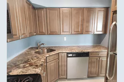 334 Artist Lake Drive, Middle Island, NY 11953 - Photo 4