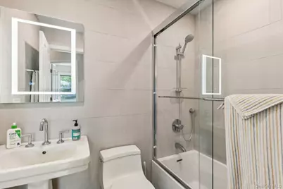 17 Oak Meadow Lane, Bellport, NY 11713 - Photo 20