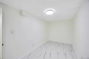 100-35 204th St, Hollis, NY 11423 - Photo 34