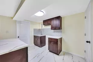 100-35 204th St, Hollis, NY 11423 - Photo 30