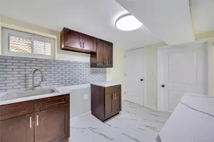 100-35 204th St, Hollis, NY 11423 - Photo 32