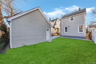 100-35 204th St, Hollis, NY 11423 - Photo 38