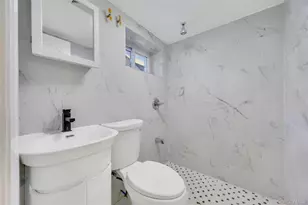 100-35 204th St, Hollis, NY 11423 - Photo 36