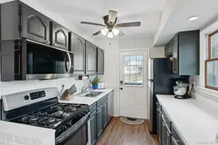 12 Gail Ct, Kings Park, NY 11754 - Photo 10