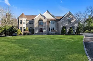 7 Pitch Pine Ct, Northport, NY 11768 - Photo 4