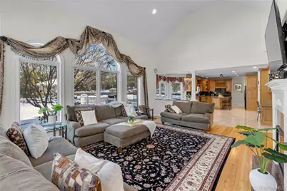 7 Pitch Pine Court, Northport, NY 11768 - Photo 16