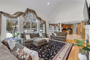 7 Pitch Pine Ct, Northport, NY 11768 - Photo 16