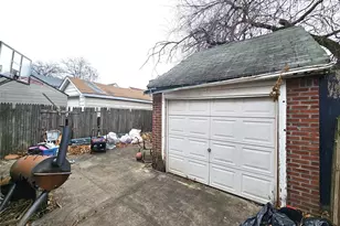 100-15 202nd St, Hollis, NY 11423 - Photo 6