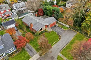 11 Washington Pl, Port Washington, NY 11050 - Photo 36