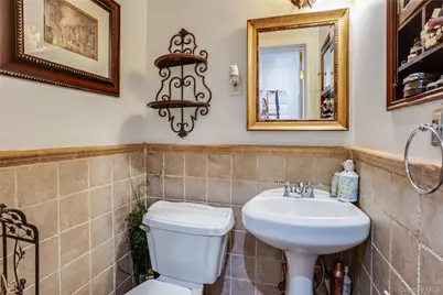 122 Hamilton Road, Hempstead, NY 11550 - Photo 16