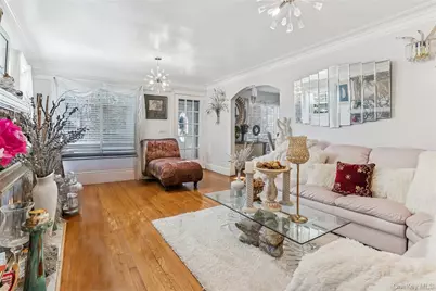 122 Hamilton Road, Hempstead, NY 11550 - Photo 2