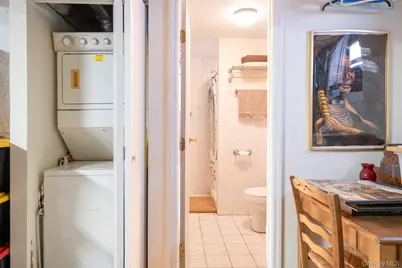 469 Minnieford Avenue, Bronx, NY 10464 - Photo 18