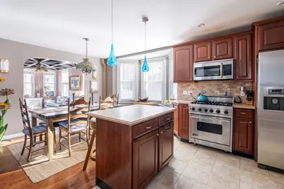 469 Minnieford Avenue, Bronx, NY 10464 - Photo 6