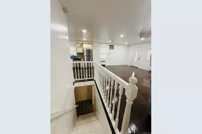 9 Ferndale Drive, Hicksville, NY 11801 - Photo 16