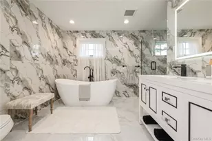 17 East Ave, Hicksville, NY 11801 - Photo 12