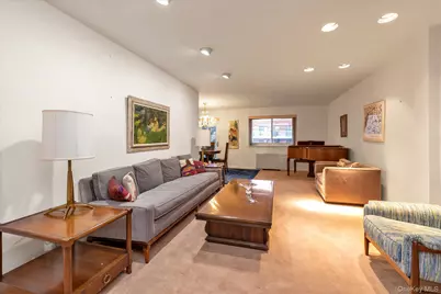 30 Barstow Road #3A, Great Neck, NY 11021 - Photo 4