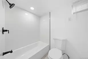 193 N Arizona Rd, West Babylon, NY 11704 - Photo 18