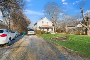 1125 Pequash Ave, Cutchogue, NY 11935 - Photo 4