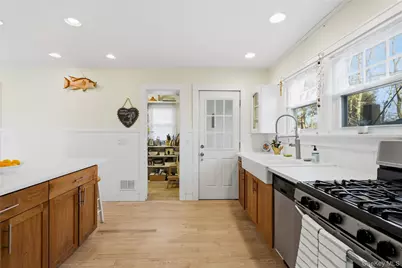 1125 Pequash Avenue, Cutchogue, NY 11935 - Photo 12