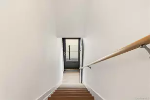 8 Dogwood Ct, Selden, NY 11784 - Photo 4