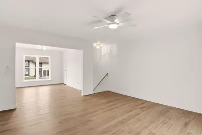 8 Dogwood Court #8, Selden, NY 11784 - Photo 10