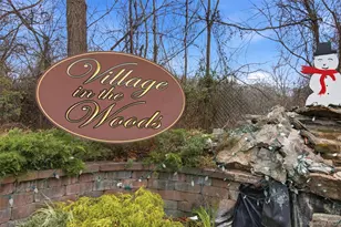 8 Dogwood Ct, Selden, NY 11784 - Photo 2