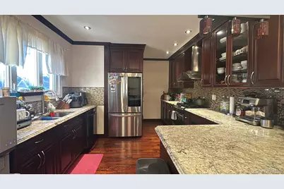 4020 249th Street, Little Neck, NY 11363 - Photo 4