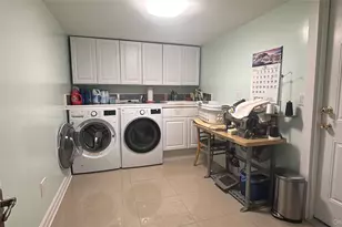 40-20 249th St, Little Neck, NY 11363 - Photo 10