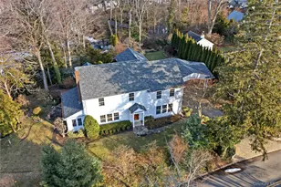 104 Fort Hill Rd, Huntington, NY 11743 - Photo 2