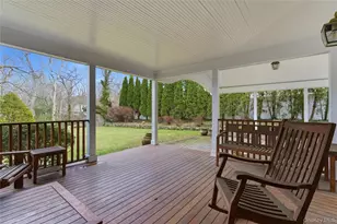 104 Fort Hill Rd, Huntington, NY 11743 - Photo 26