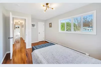 42 Gates Avenue, Brentwood, NY 11717 - Photo 16