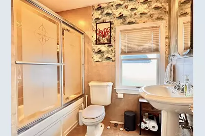 33 Central Avenue, Amityville, NY 11701 - Photo 12