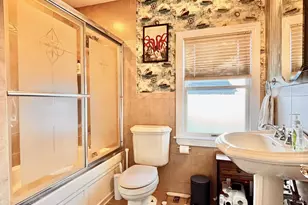 33 Central Ave, Amityville, NY 11701 - Photo 12