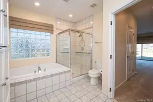 97 Windwatch Dr, Hauppauge, NY 11788 - Photo 24