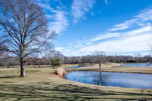 97 Windwatch Dr, Hauppauge, NY 11788 - Photo 36