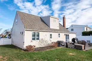 4030 Avoca Ave, Bethpage, NY 11714 - Photo 6