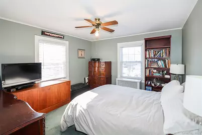 71 Beechwood Avenue, Manhasset, NY 11030 - Photo 22