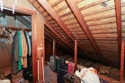 71 Beechwood Avenue, Manhasset, NY 11030 - Photo 28