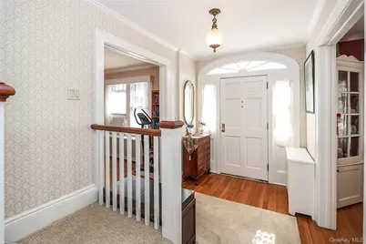 71 Beechwood Avenue, Manhasset, NY 11030 - Photo 4