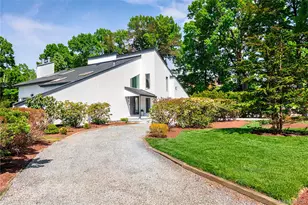 7 Midhampton Ct, Quogue, NY 11959 - Photo 2